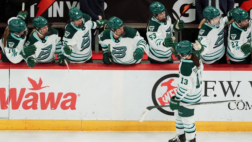 Off the Post: Fleet Continue Red Hot Start, Blank Sirens For Fifth Straight Win